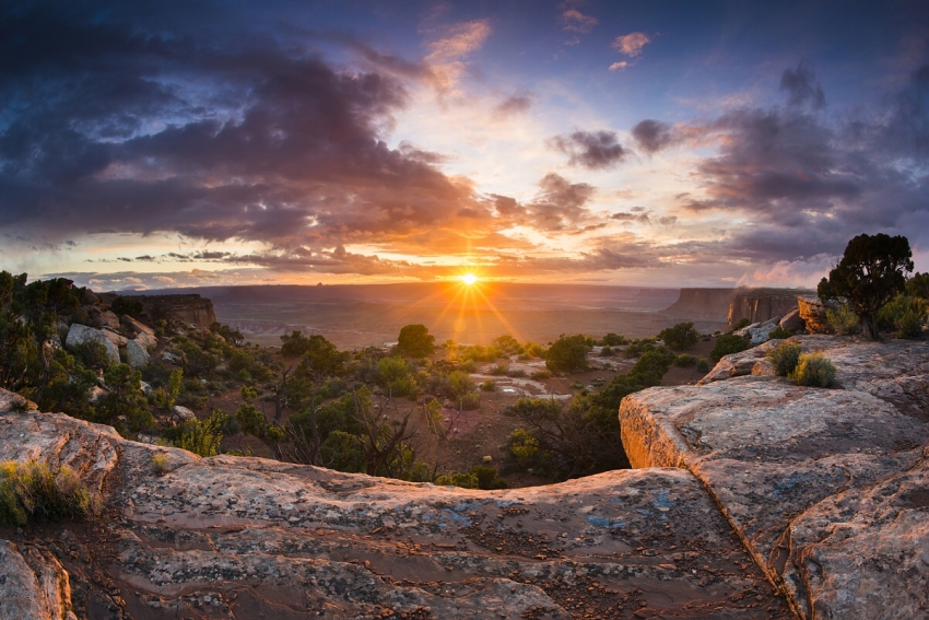 Canyonlands - Orange Cliffs Overlook 